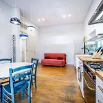 Yd Bright 2-bedroom Retreat With Elevator Apartament *