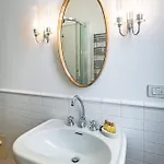 Yd Bright 2-bedroom Retreat With Elevator *