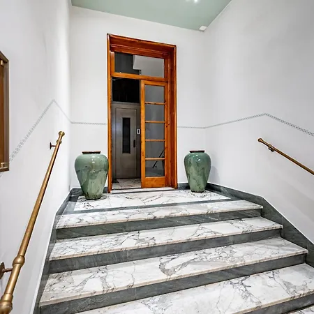 Yd Bright 2-bedroom Retreat With Elevator Apartmán *