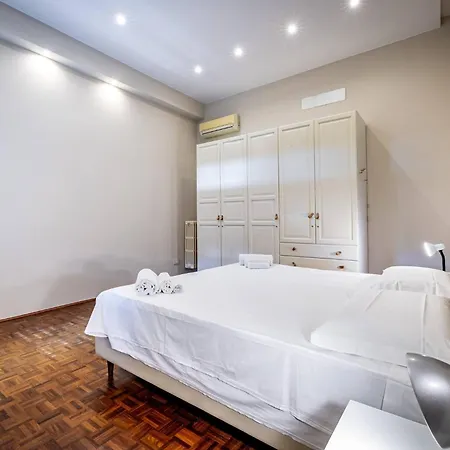 Апартаменты Yd Bright 2-bedroom Retreat With Elevator Флоренция