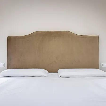 Yd Bright 2-bedroom Retreat With Elevator Lejlighed Firenze