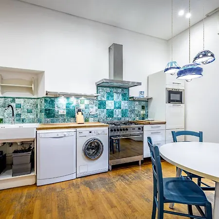 Yd Bright 2-bedroom Retreat With Elevator Firenze