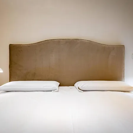 Yd Bright 2-bedroom Retreat With Elevator Firenze