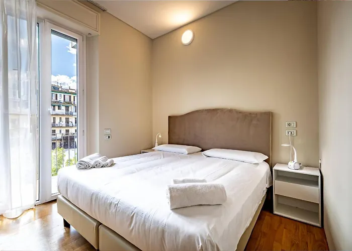 Апартаменты Yd Bright 2-bedroom Retreat With Elevator Флоренция
