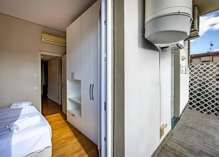 Yd Bright 2-bedroom Retreat With Elevator Апартаменты Флоренция