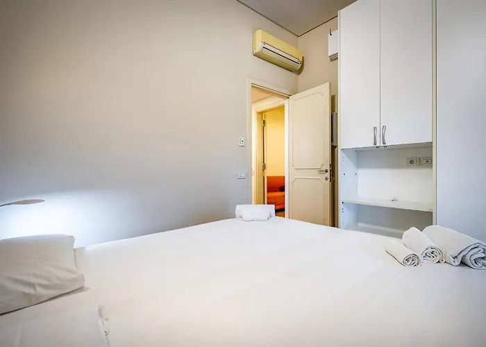 Апартаменты Yd Bright 2-bedroom Retreat With Elevator *