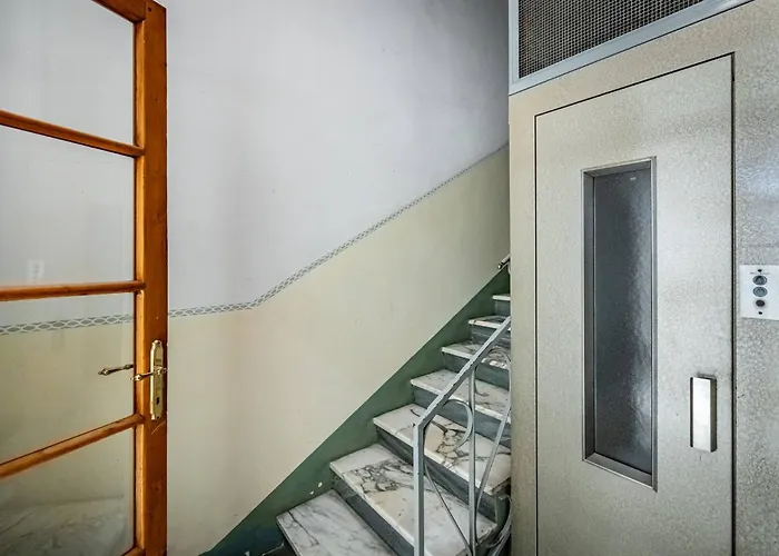 Yd Bright 2-bedroom Retreat With Elevator *