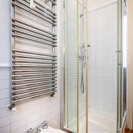 דירה Yd Bright 2-bedroom Retreat With Elevator