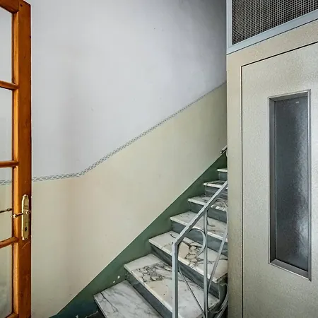 Yd Bright 2-bedroom Retreat With Elevator *